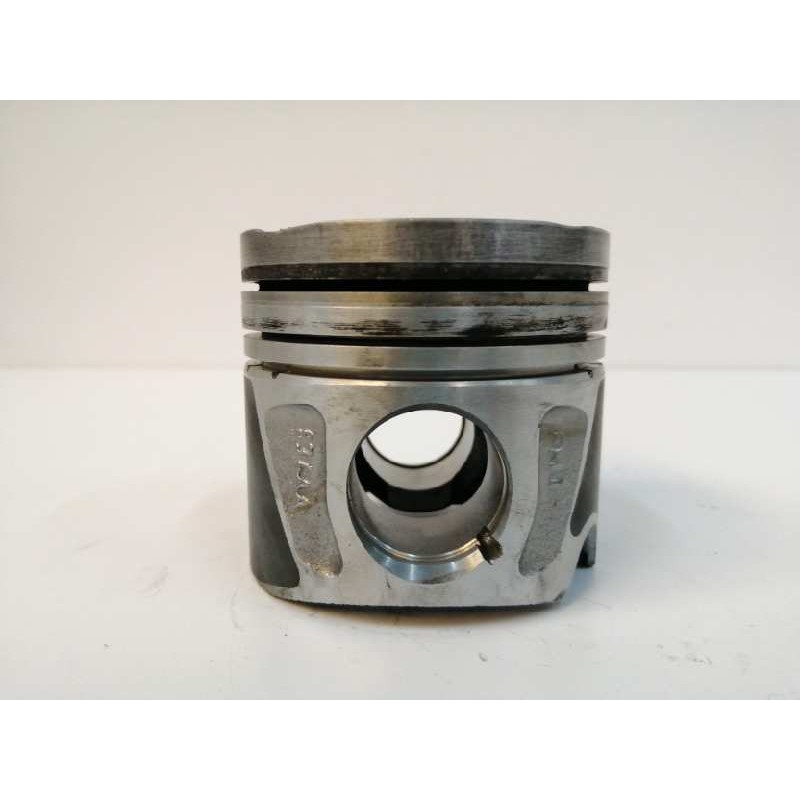 Recambio de piston para mercedes-benz clase a (w176) a 200 d motorsport edition (176.008) referencia OEM IAM A6510301117  