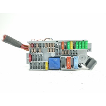 CAJA RELES / FUSIBLES 6807487 