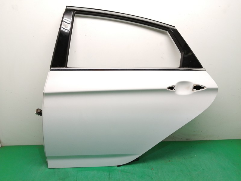 Recambio de puerta trasera izquierda para hyundai i40 1.7 crdi cat referencia OEM IAM 770033Z300 Recambio de puerta trasera izquierda para hyundai i40 1.7 crdi cat referencia OEM IAM 770033Z300