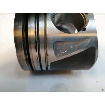 Recambio de piston para mercedes-benz clase a (w176) a 200 d motorsport edition (176.008) referencia OEM IAM A6510301117  