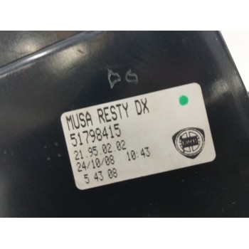 Recambio de piloto trasero derecho para lancia musa (350_) 1.3 d multijet (350.axg11, 350.axg1a) referencia OEM IAM 51798415  
