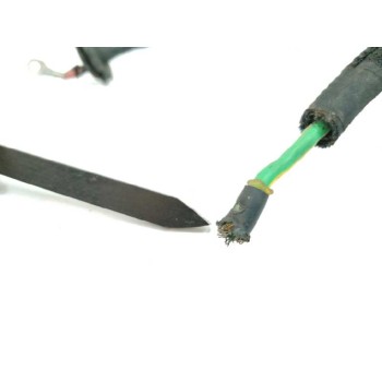 Recambio de cremallera direccion para peugeot 208 1.6 blue-hdi fap referencia OEM IAM 9807934180 CABLE CORTADO PLASTICO DAÑADO