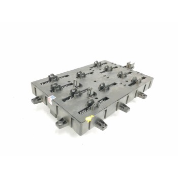 Recambio de caja reles / fusibles para renault 430 magnum e2 fsafe mod. 430.18 t gv 316 kw larga distancia referencia OEM IAM 50