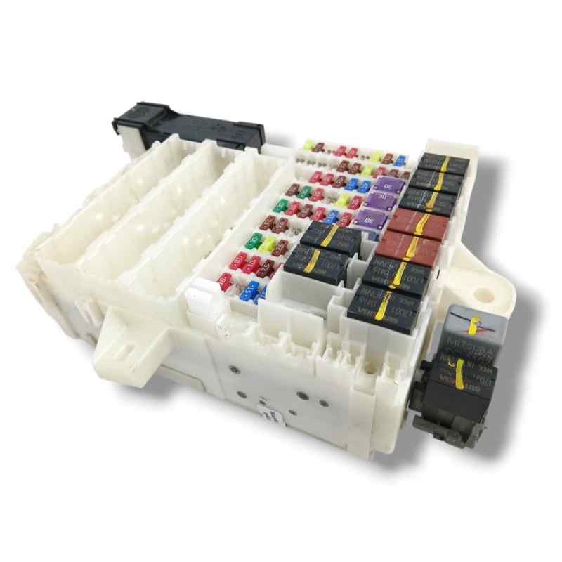 CAJA RELES / FUSIBLES