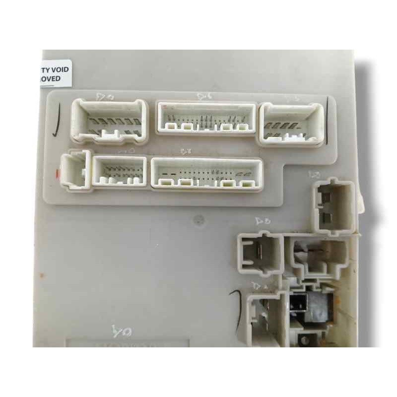 CAJA RELES / FUSIBLES