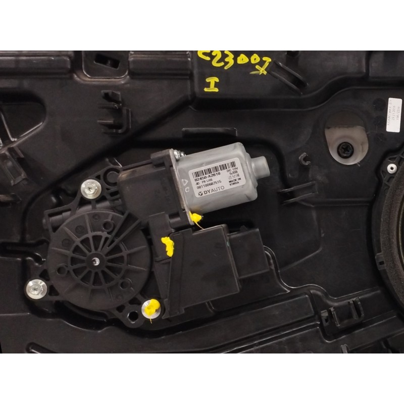 ELEVALUNAS DELANTERO IZQUIERDO 82450A2010