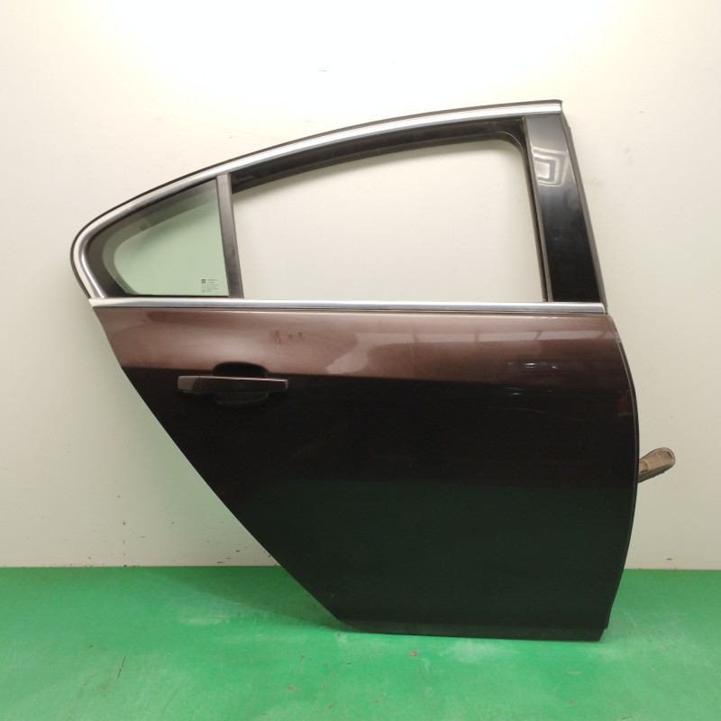 Recambio de puerta trasera derecha para opel insignia berlina 2.0 cdti cat referencia OEM IAM   