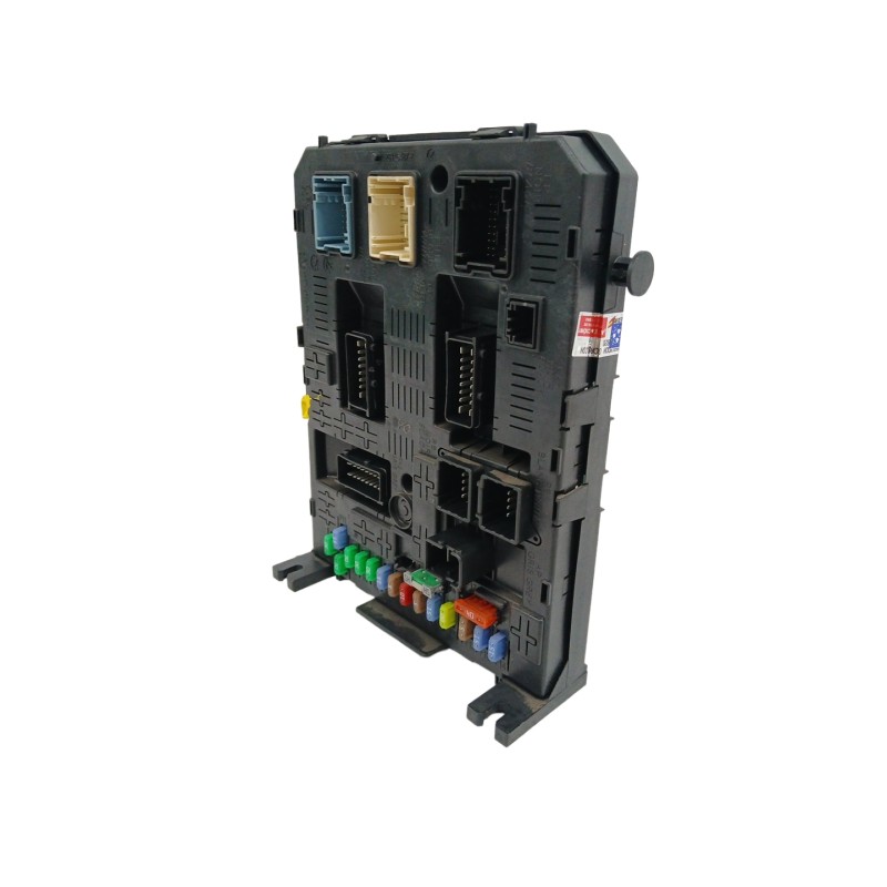 CAJA RELES / FUSIBLES