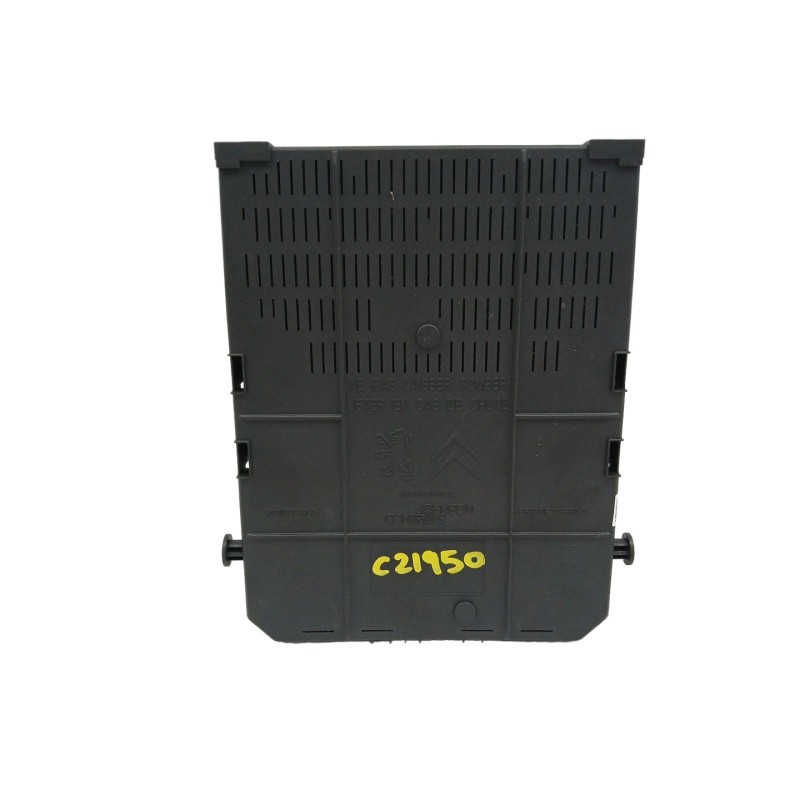 CAJA RELES / FUSIBLES