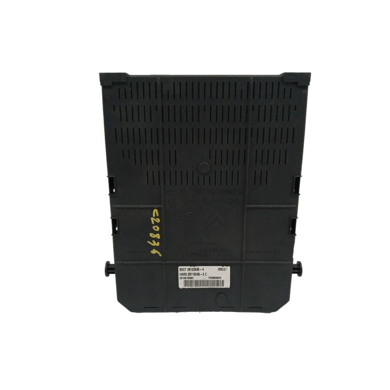 CAJA RELES / FUSIBLES