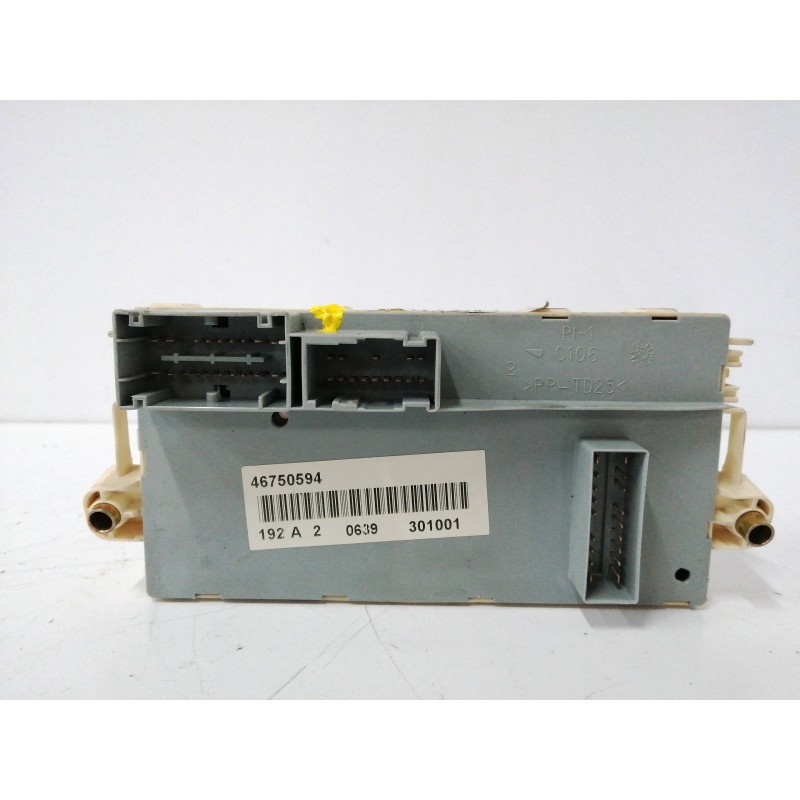 CAJA RELES / FUSIBLES 501208530080