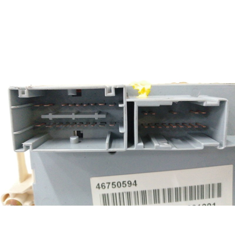 CAJA RELES / FUSIBLES 501208530080