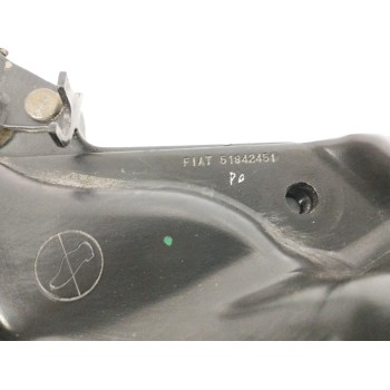 Recambio de soporte / guia puerta corredera para fiat doblo ii (152) 1.6 jtdm 16v referencia OEM IAM 51842451 LATERAL INFERIOR L