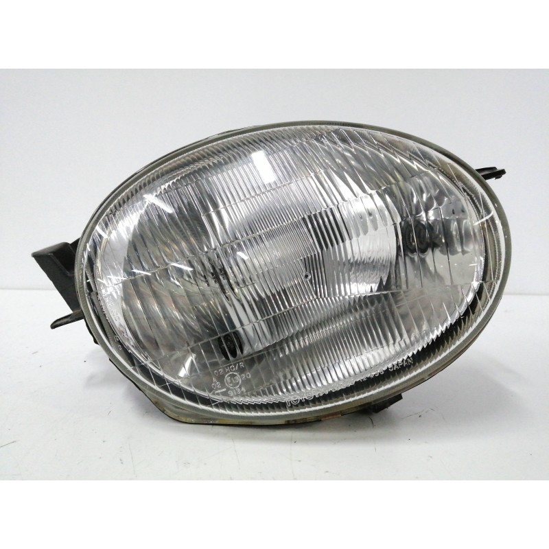 Recambio de faro derecho para toyota corolla (e11) 1.6 16v referencia OEM IAM 10076587  