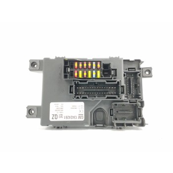 Recambio de caja reles / fusibles para opel corsa d 1.3 16v cdti referencia OEM IAM 13424261 401154265 