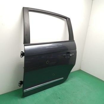 Recambio de puerta trasera izquierda para ssangyong rodius 2.7 turbodiesel cat referencia OEM IAM   