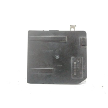 Recambio de caja reles / fusibles para renault scenic ii 1.5 dci diesel referencia OEM IAM 8200481866 519158075 