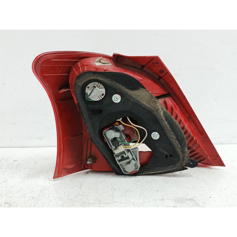 PILOTO TRASERO DERECHO