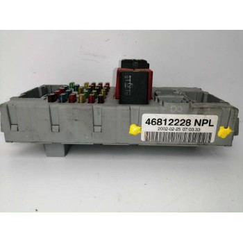 Recambio de caja reles / fusibles para fiat punto berlina (188) 1.9 diesel eco referencia OEM IAM 46812228  