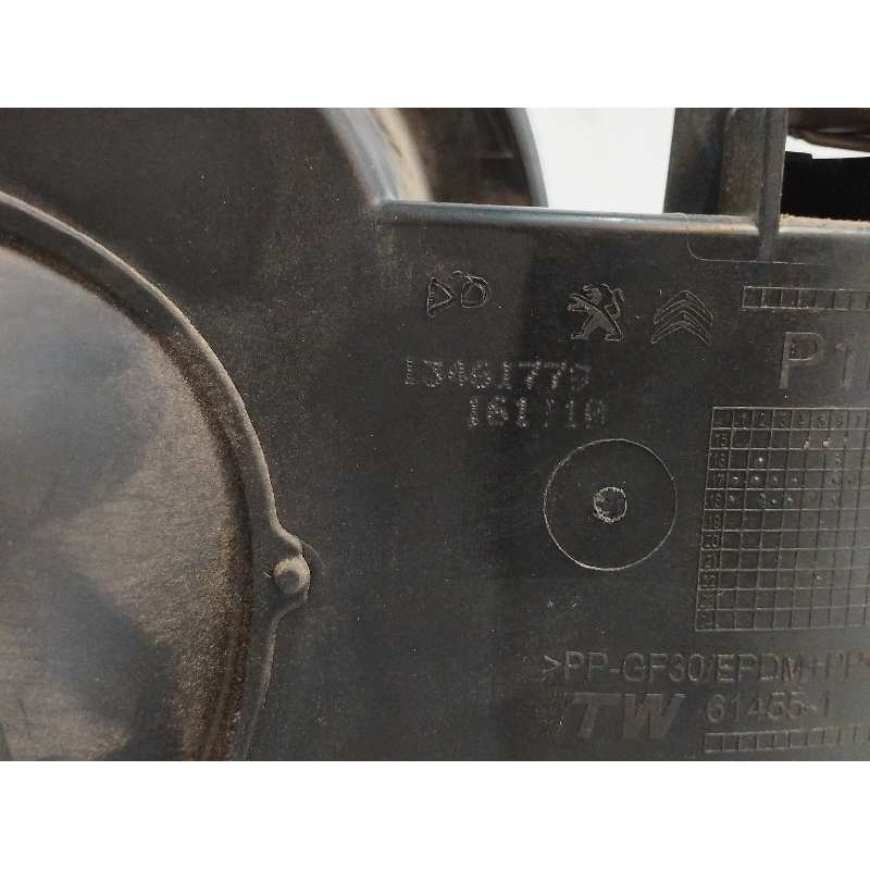 TAPA EXTERIOR COMBUSTIBLE