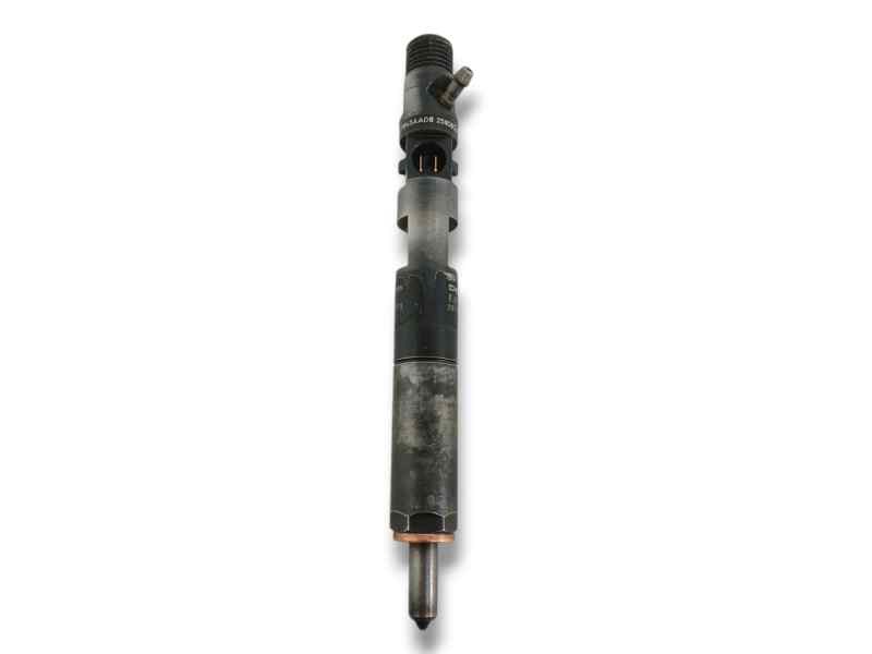 Recambio de inyector para renault megane ii berlina 5p confort expression referencia OEM IAM 8200365186 8200049873 EJBR01801A