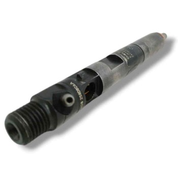 Recambio de inyector para renault megane ii berlina 5p confort expression referencia OEM IAM 8200365186 8200049873 EJBR01801A