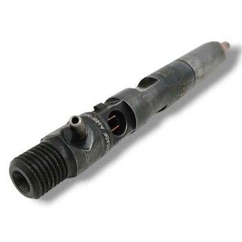 Recambio de inyector para renault megane ii berlina 5p confort expression referencia OEM IAM 8200365186 8200049873 EJBR01801A