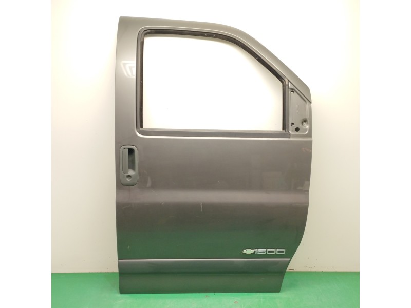 Recambio de puerta delantera derecha para chevrolet express van 5.7 cc referencia OEM IAM   