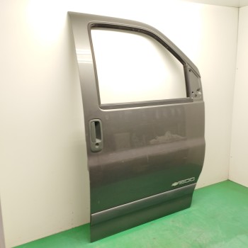 Recambio de puerta delantera derecha para chevrolet express van 5.7 cc referencia OEM IAM   