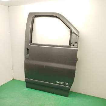 Recambio de puerta delantera derecha para chevrolet express van 5.7 cc referencia OEM IAM   