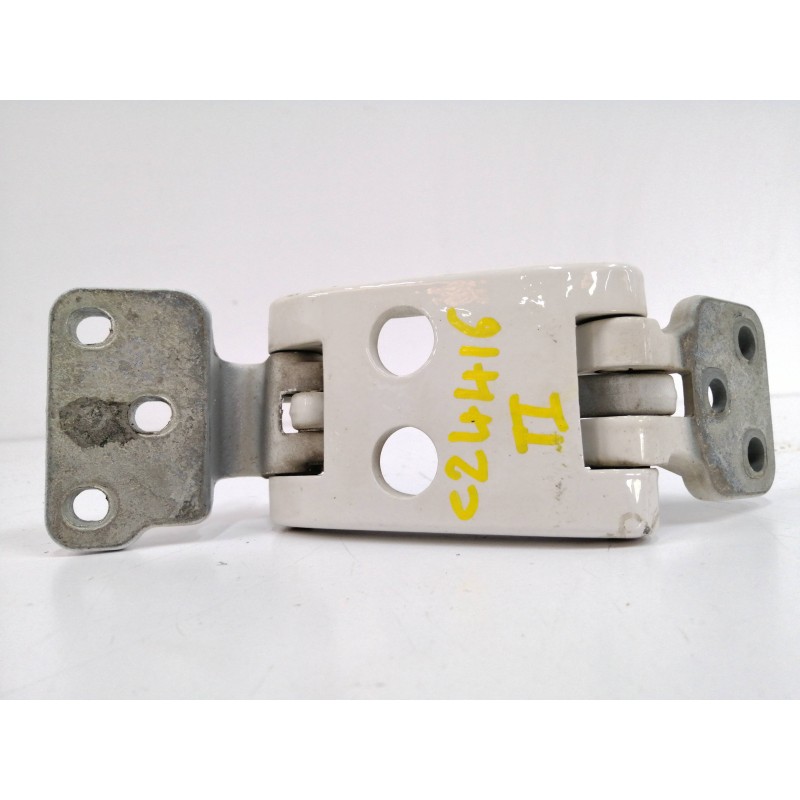 BISAGRA PUERTA TRASERA IZQUIERDA