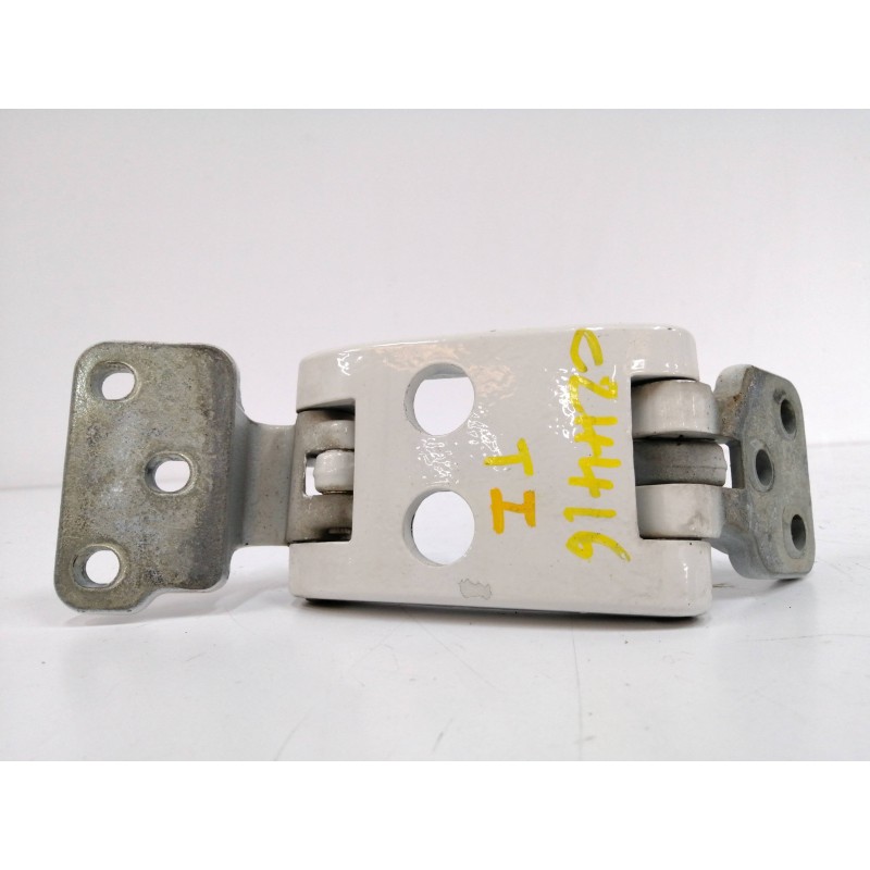 BISAGRA PUERTA TRASERA IZQUIERDA