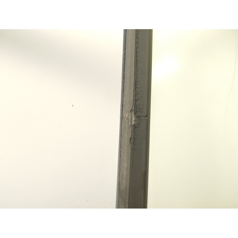 PUERTA TRASERA IZQUIERDA OBSERVAR FOTOS