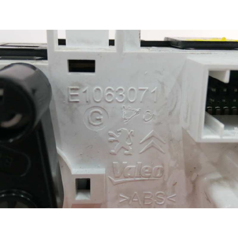 MANDO CALEFACCION / AIRE ACONDICIONADO E1063071