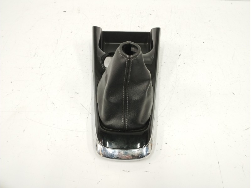 Recambio de moldura para nissan pulsar (c13) 1.5 turbodiesel cat referencia OEM IAM 969343ZL1A INCLUYE GUARNECIDO PALANCA CAMBIO