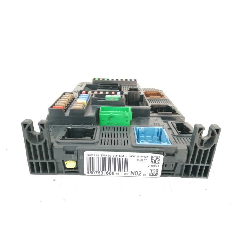 CAJA RELES / FUSIBLES