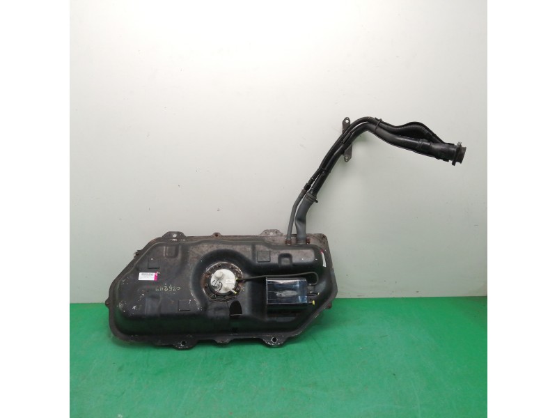 Recambio de deposito combustible para hyundai getz (tb) 1.6 cat referencia OEM IAM 311501C100  