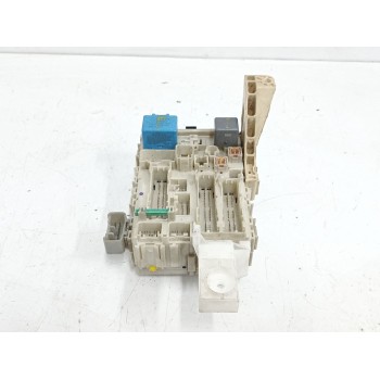 Recambio de caja reles / fusibles para toyota yaris (_p9_) 1.4 d-4d (nlp90_) referencia OEM IAM 8273052371  