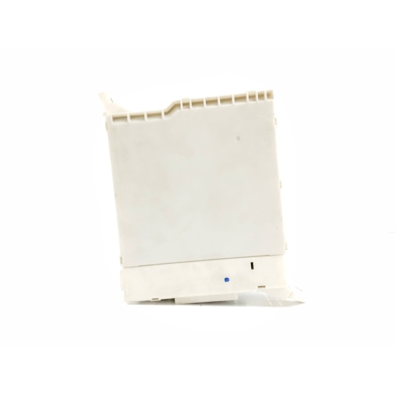 CAJA RELES / FUSIBLES