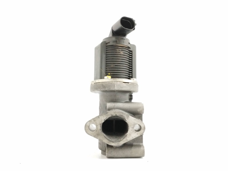 Recambio de valvula egr para opel astra gtc 1.9 cdti referencia OEM IAM 55215031  