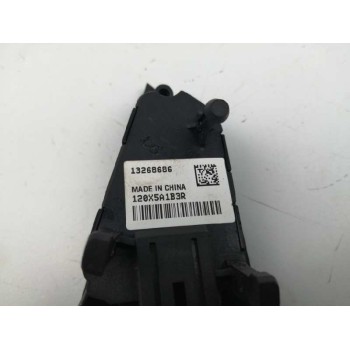 Recambio de mando volante para opel zafira tourer 1.6 cdti dpf referencia OEM IAM 13268686 LADO DERECHO 