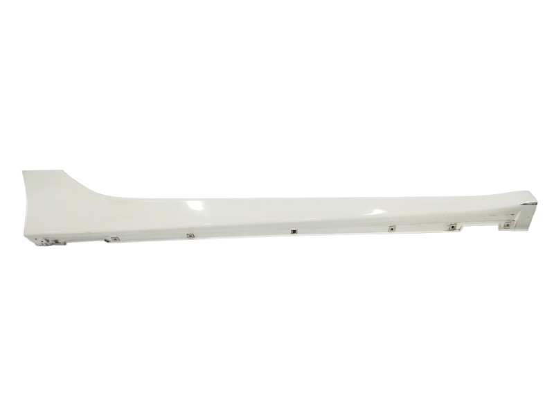 Recambio de faldon lateral para hyundai i40 1.7 crdi cat referencia OEM IAM 877523Z000 LADO DERECHO 