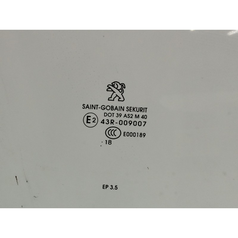 LUNA DELANTERA DERECHA