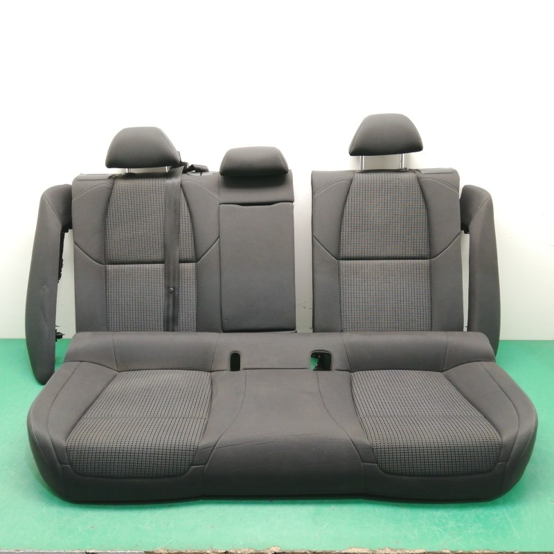 Recambio de asientos traseros para peugeot 508 i (8d_) 2.0 hdi referencia OEM IAM   