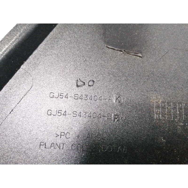 MOLDURA TRASERA PORTON GRIS OSCURO