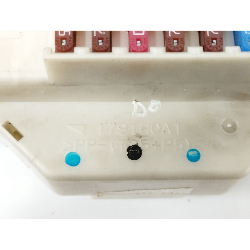 CAJA RELES / FUSIBLES