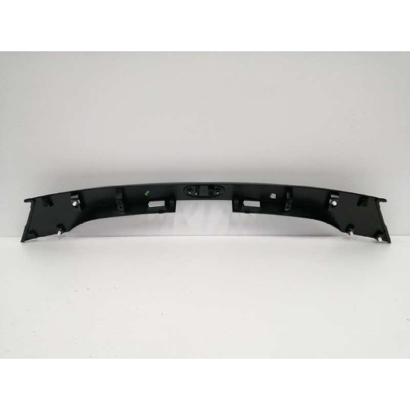 MOLDURA TRASERA PORTON NEGRO