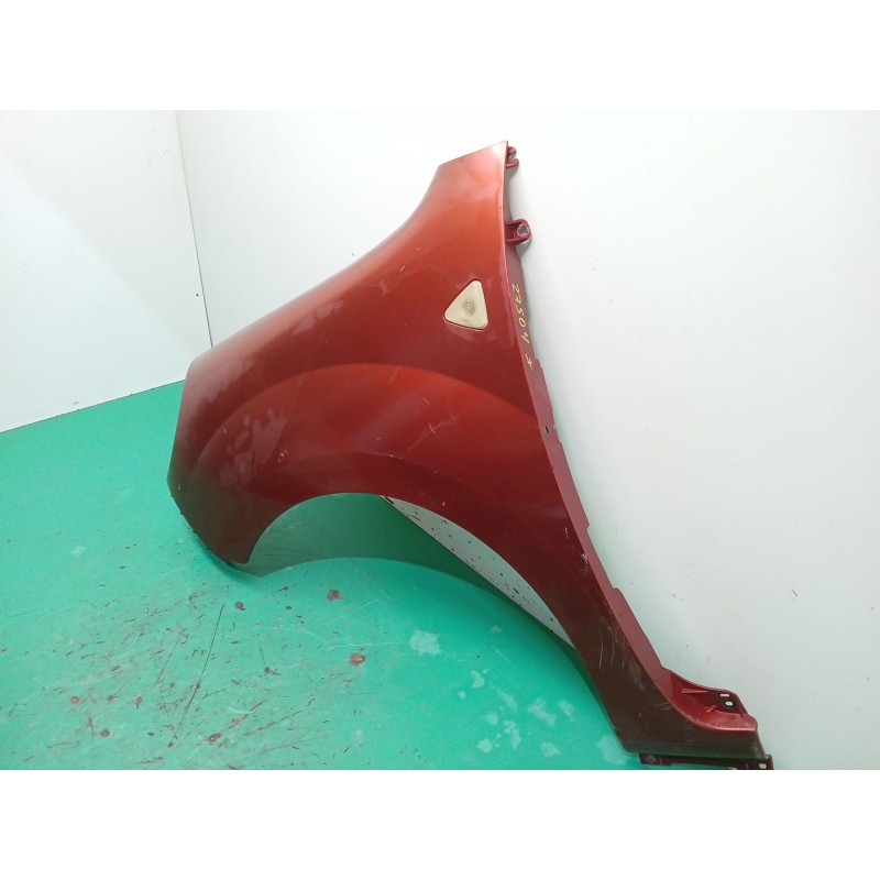 ALETA DELANTERA IZQUIERDA