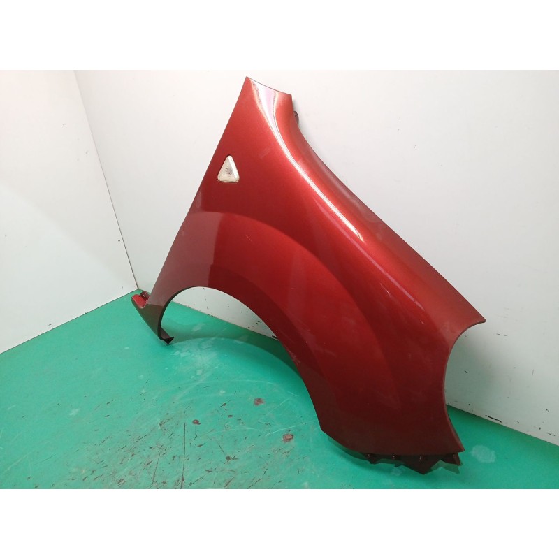 ALETA DELANTERA DERECHA