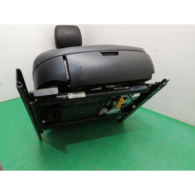 ASIENTO DELANTERO DERECHO